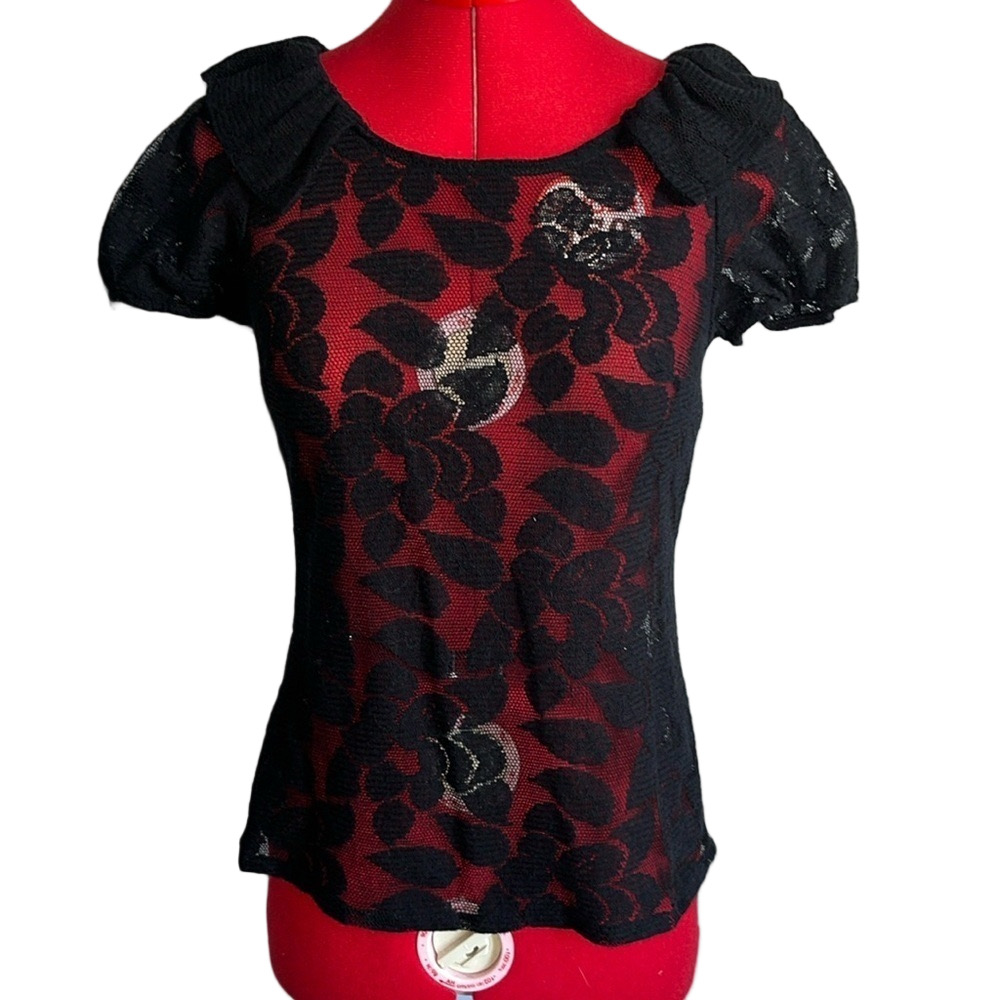 Lola lace with ruffled collar and cap sleeve blouse SM69